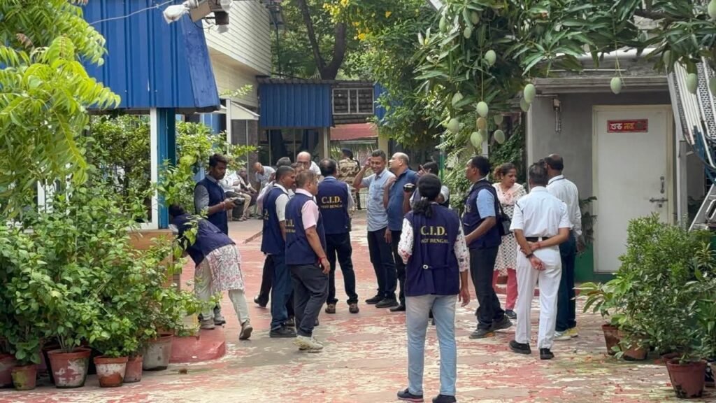 স্বাস্থ্য দপ্তরে ১০২৫ জন শিক্ষক-চিকিৎসকের পদ্দোন্নতি দুর্নীতি, কড়া সিদ্ধান্ত স্বাস্থ্য মন্ত্রীর