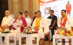 ৫০ হাজার সাফাই কর্মীর হাতে ‘স্বচ্ছ কবচ’ ও স্বচ্ছতা অভিষান কর্মসূচির সূচনা মুখ্যমন্ত্রীর।